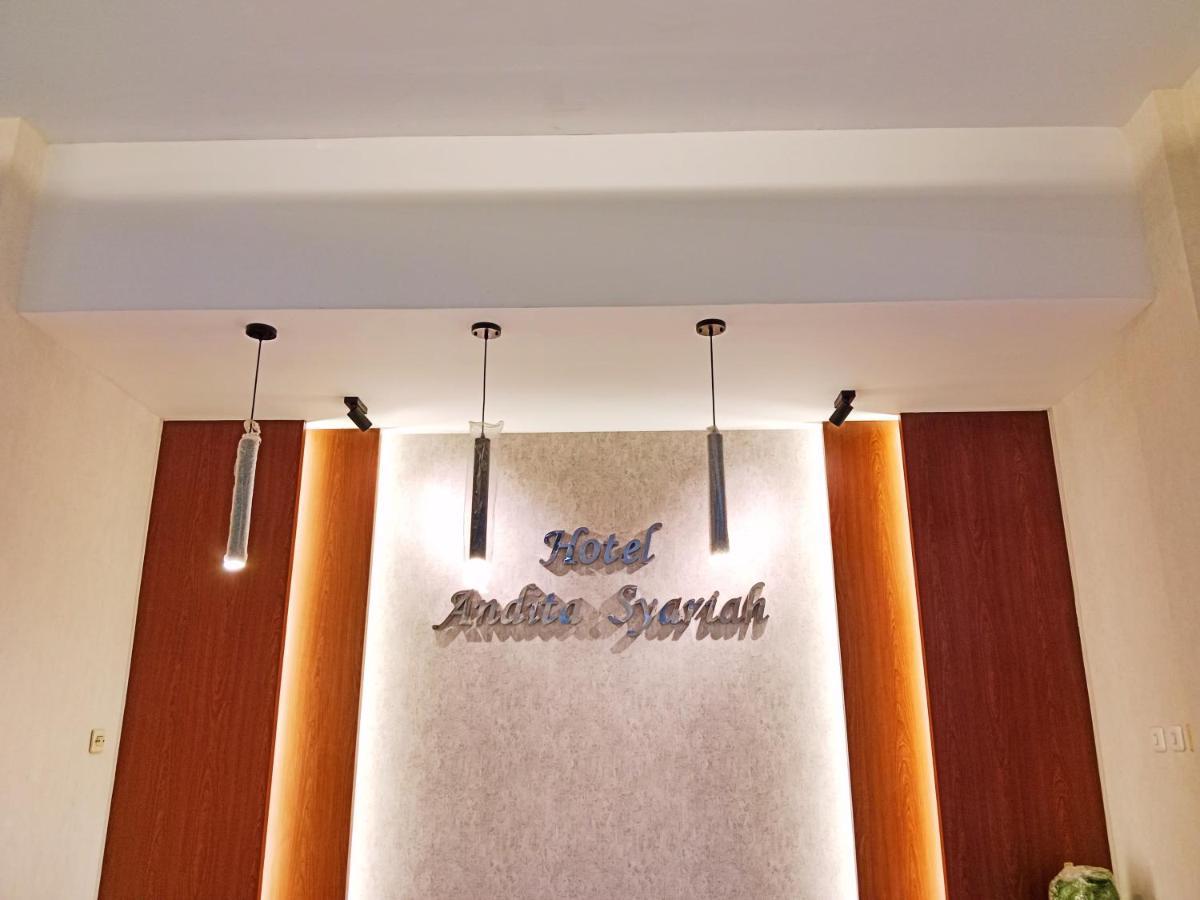 Andita Syariah Hotel Сурабая Экстерьер фото
