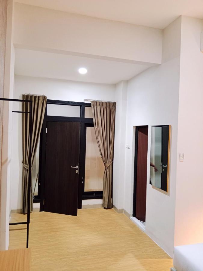 Andita Syariah Hotel Сурабая Экстерьер фото