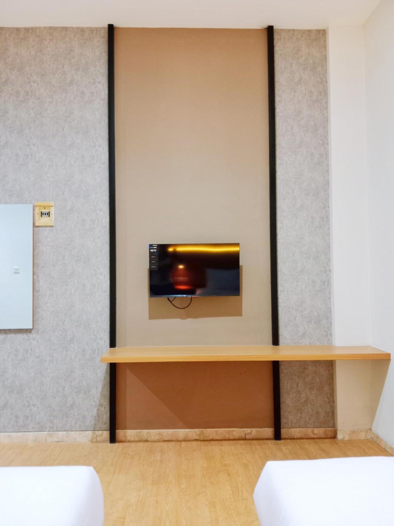 Andita Syariah Hotel Сурабая Экстерьер фото