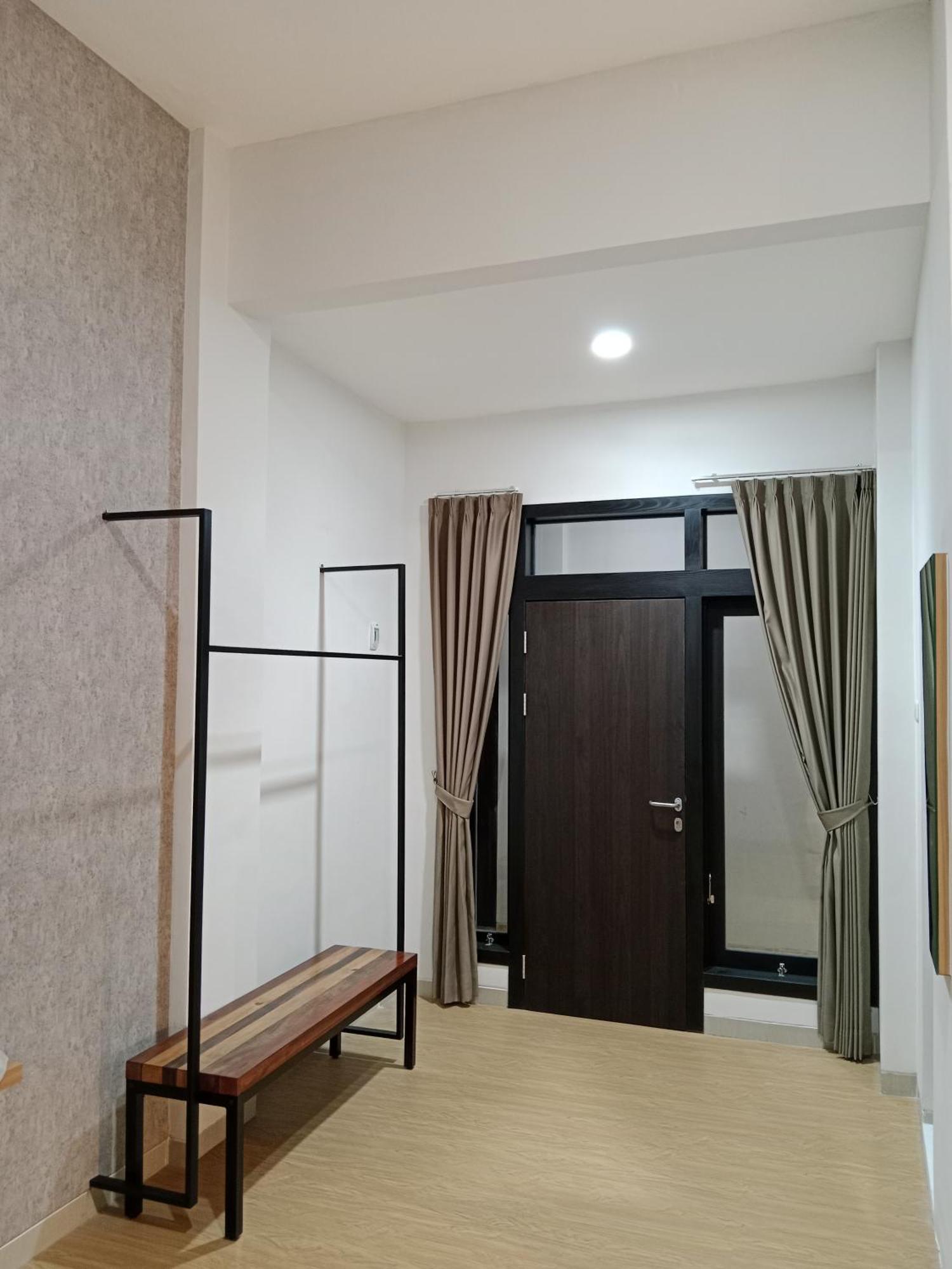 Andita Syariah Hotel Сурабая Экстерьер фото